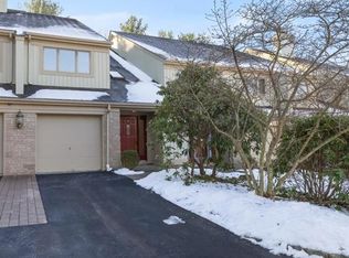 580 Laramie Ln, Mahwah, NJ 07430
