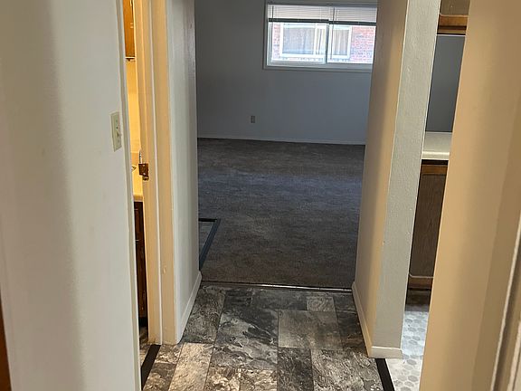 4th image of 1021 S 1st St #8