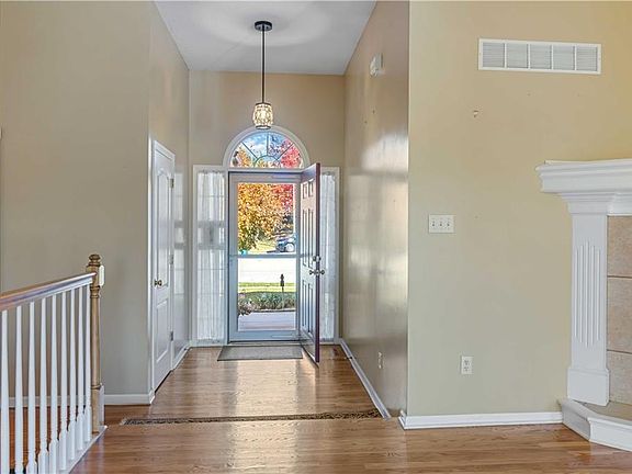 5th image of 753 Todd Ct