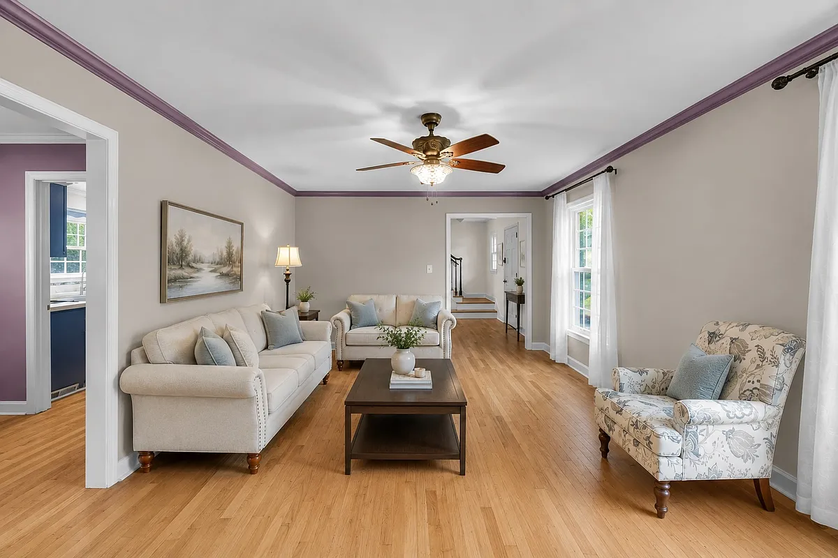 Building Photo - 5048 Maplewood Dr