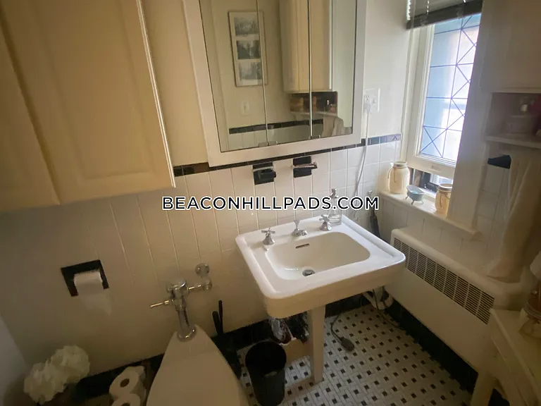 21 Beacon St #10B — Photo 7