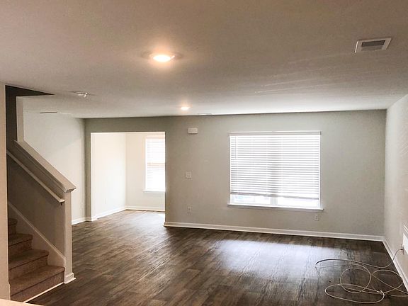 4th image of 125 Spencer Cir #125