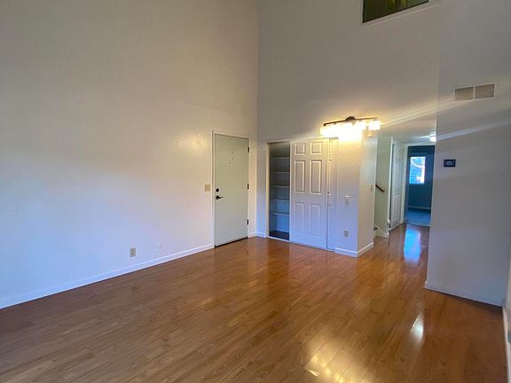 5th image of 345 Eldridge Ave