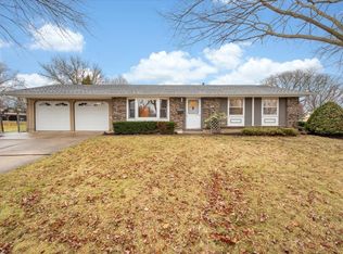 1828 Cannon Ct, Schaumburg, IL 60193