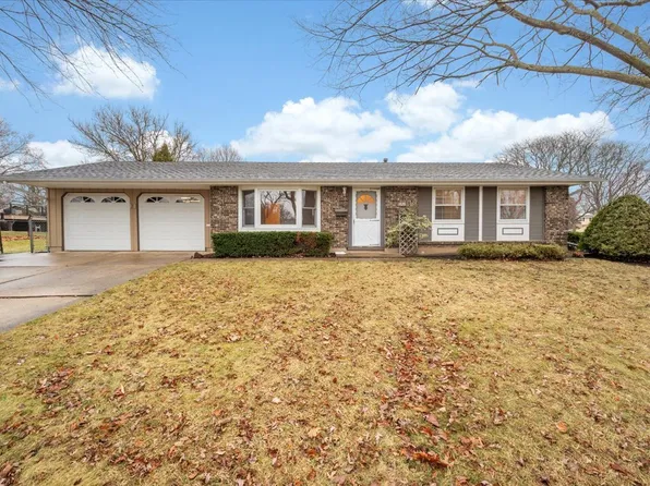 1828 Cannon Ct, Schaumburg, IL 60193