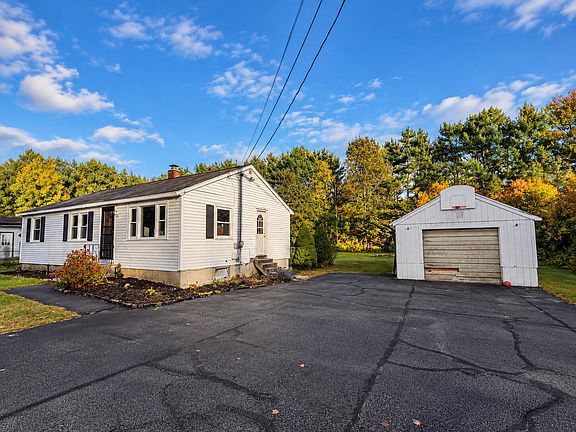 3rd image of 967 River Road