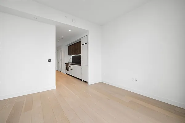 Rented by Fact Real Estate LLC | media 15