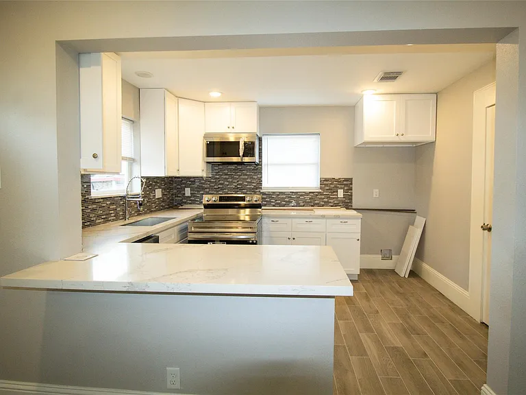 231 Betral St #B — Photo 8