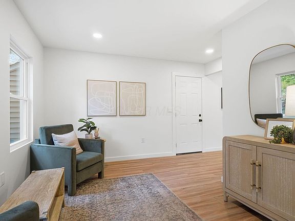 3rd image of 322 Arden Rd