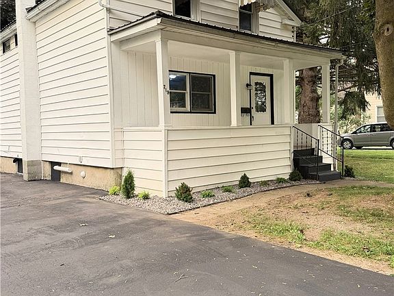 3rd image of 719 Orient St
