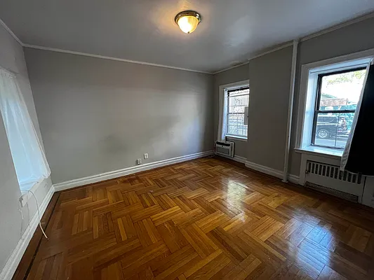 Rented by Salon Realty Corp | media 6