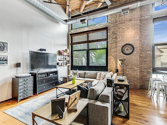 4th image of 2161 N California Ave APT 102