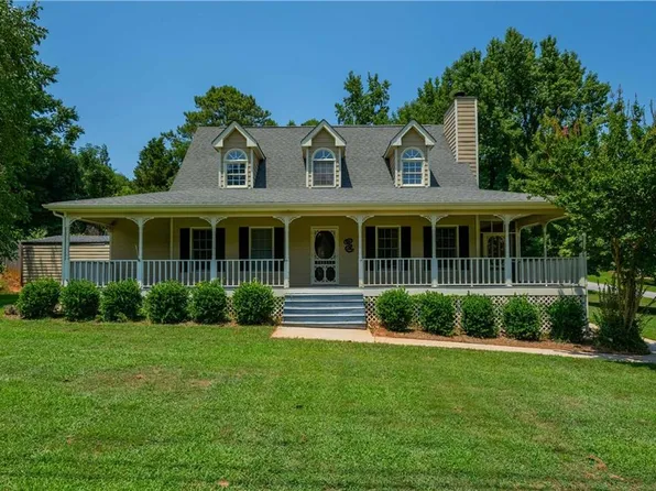 5603 Honeytree Dr, Braselton, GA 30517