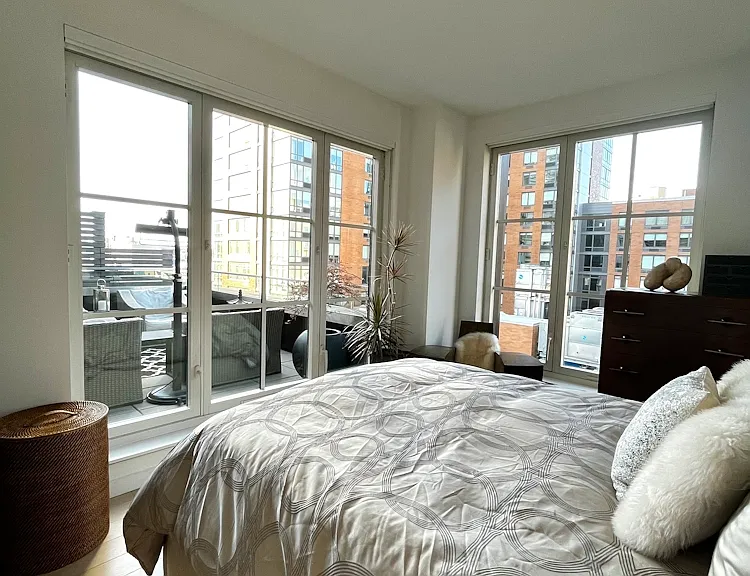 535 W 43rd St N #12G — Photo 5