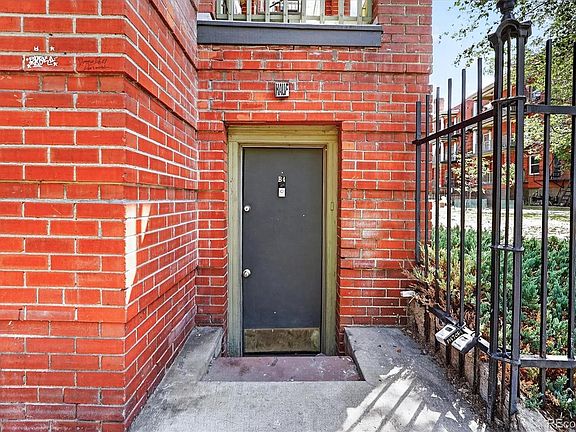 3rd image of 1376 N Pearl Street #B4
