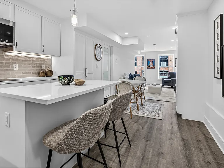 149 Charles St #4 — Photo 9