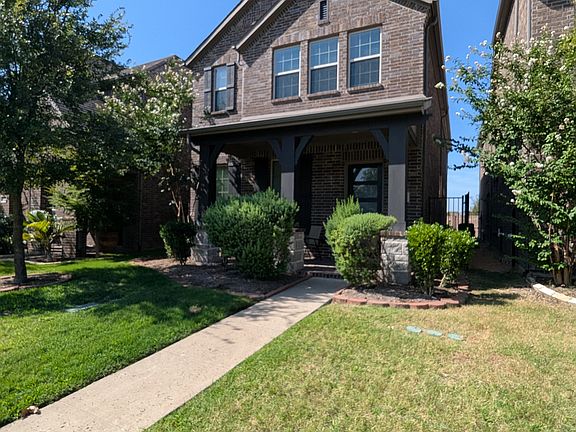 2nd image of 1327 Bailey Ln