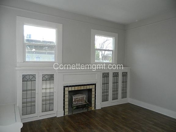 3rd image of 1914 L St APT 4