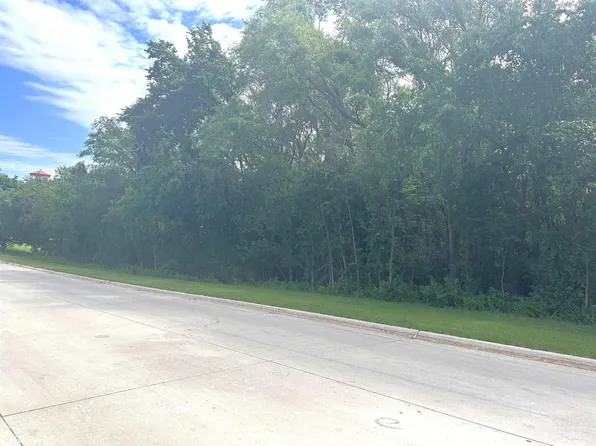 S Cardinal Dr, Clarinda, IA 51632