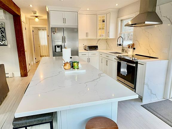 5th image of 4 N Westbury Road
