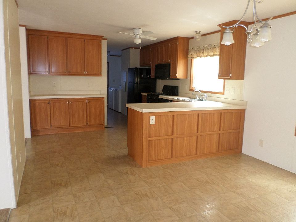 2nd image of 3400 Sagebrush Blvd