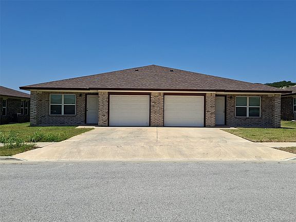2nd image of 1818 Castroville Trl