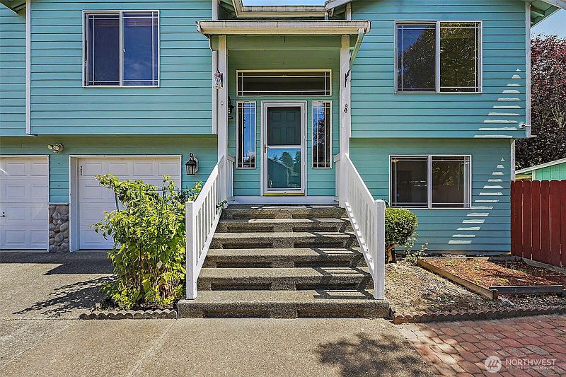 3rd image of 3011 12th Street Pl SW