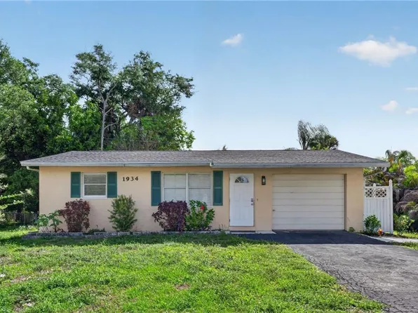 1934 Flamingo DR, NORTH FORT MYERS, FL 33917