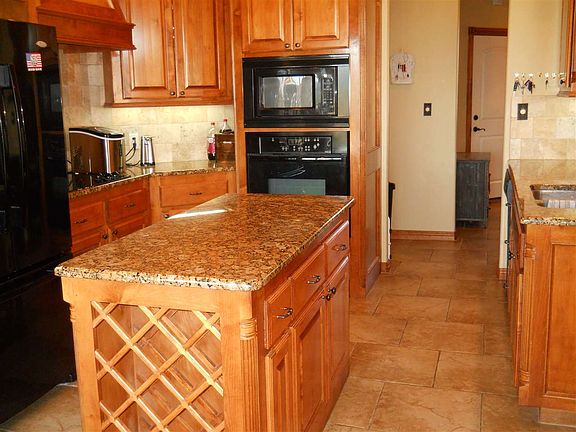 3rd image of 1340 Poko Mountain Ln