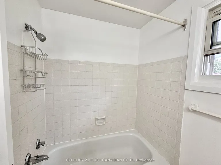 841 Jalna Blvd — Photo 12