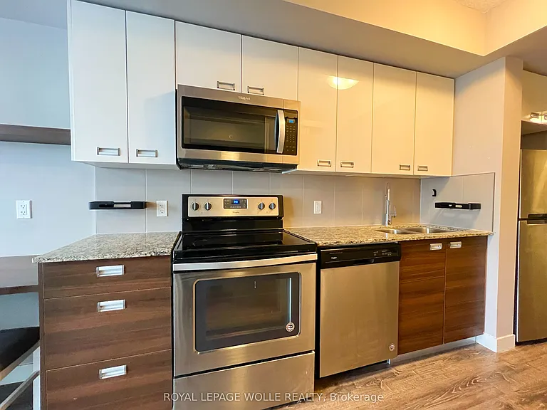 308 Lester St #501 — Photo 16