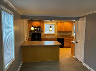 1635 Greenwood Dr, South Bend, IN 46614