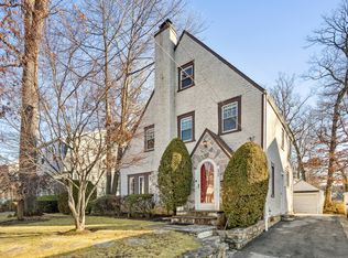 236 Nelson Rd, Scarsdale, NY 10583