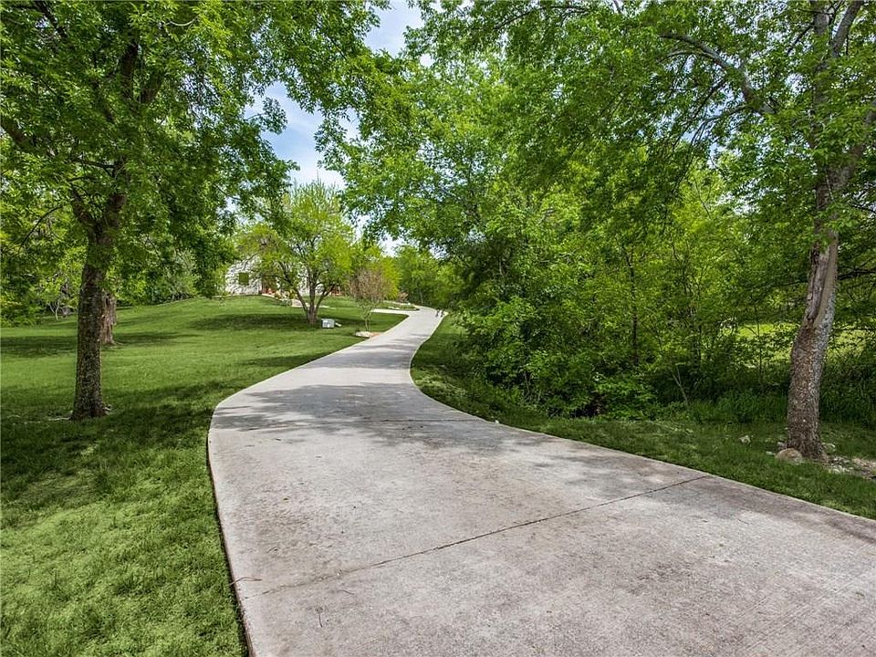 1st image of 109 Arrowhead Dr