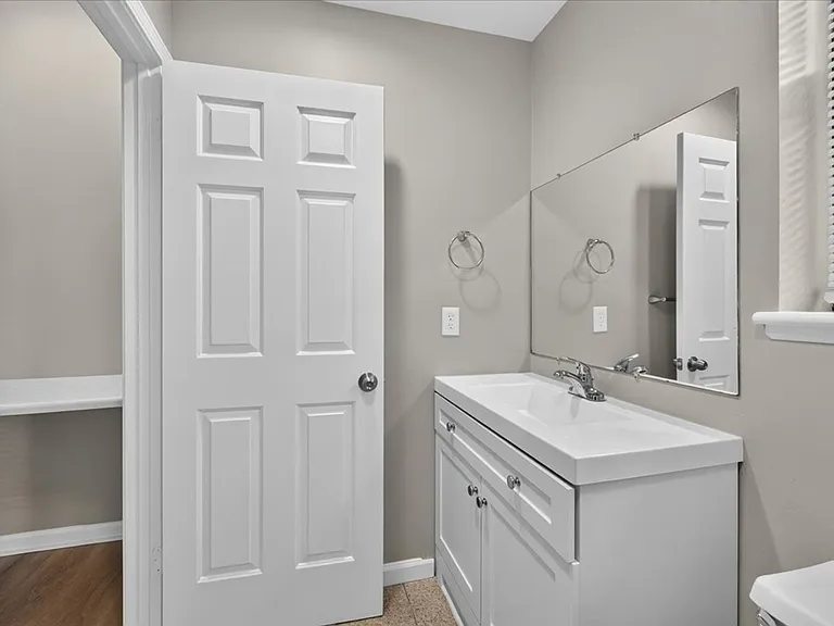 1207 Mackay Pl #1F — Photo 17