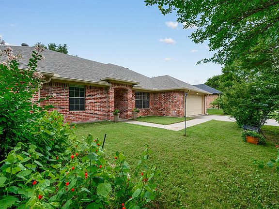 2nd image of 3301 Sycamore Dr
