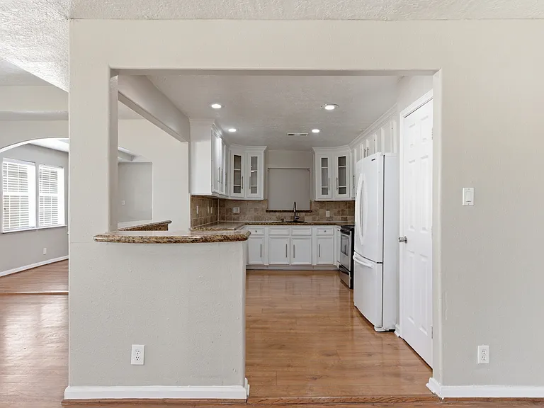 9638 Pine Lake Dr — Photo 20