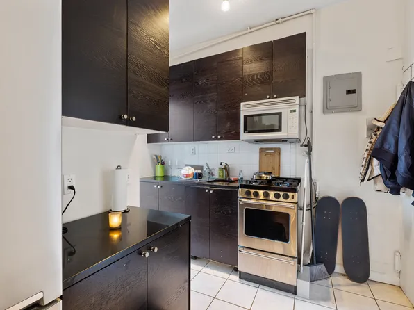 55 Delancey Street image 1 of 5