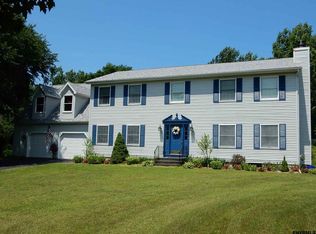 33 Chester Ct, Troy, NY 12182