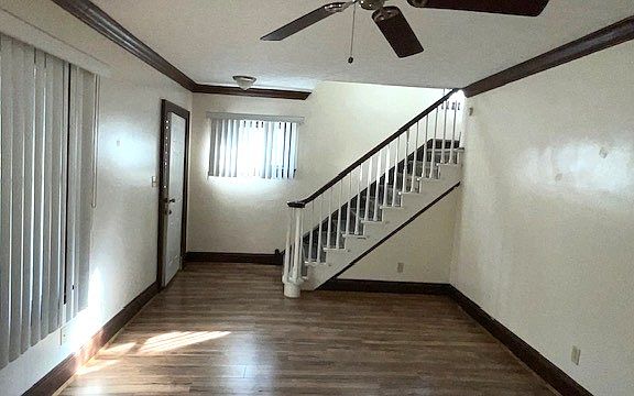 Living Rm towards staircase