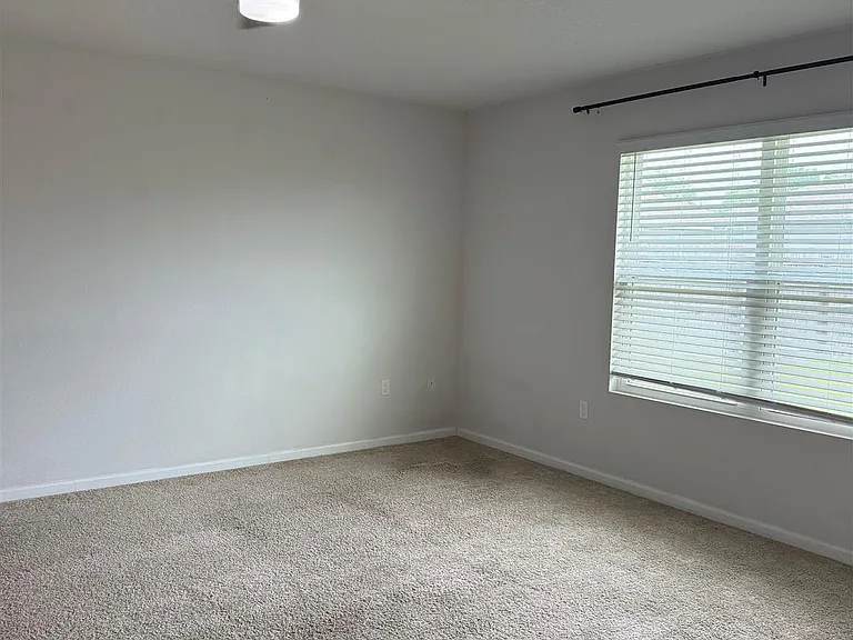 5628 Fulcina Ct — Photo 17