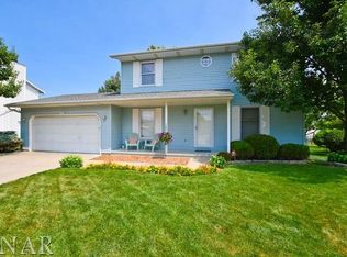 2702 Clearwater Ave, Bloomington, IL