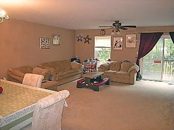 2nd image of 7274 Lincoln Ct