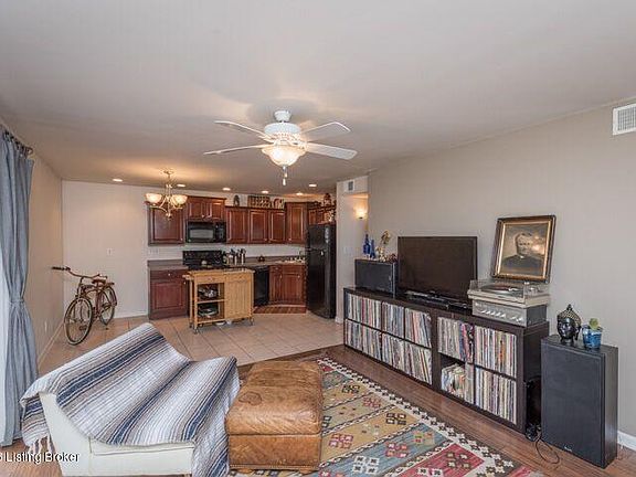 2nd image of 737 N Hite Ave APT 4