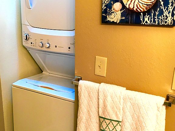 5th image of 8198 Kelton Dr APT A
