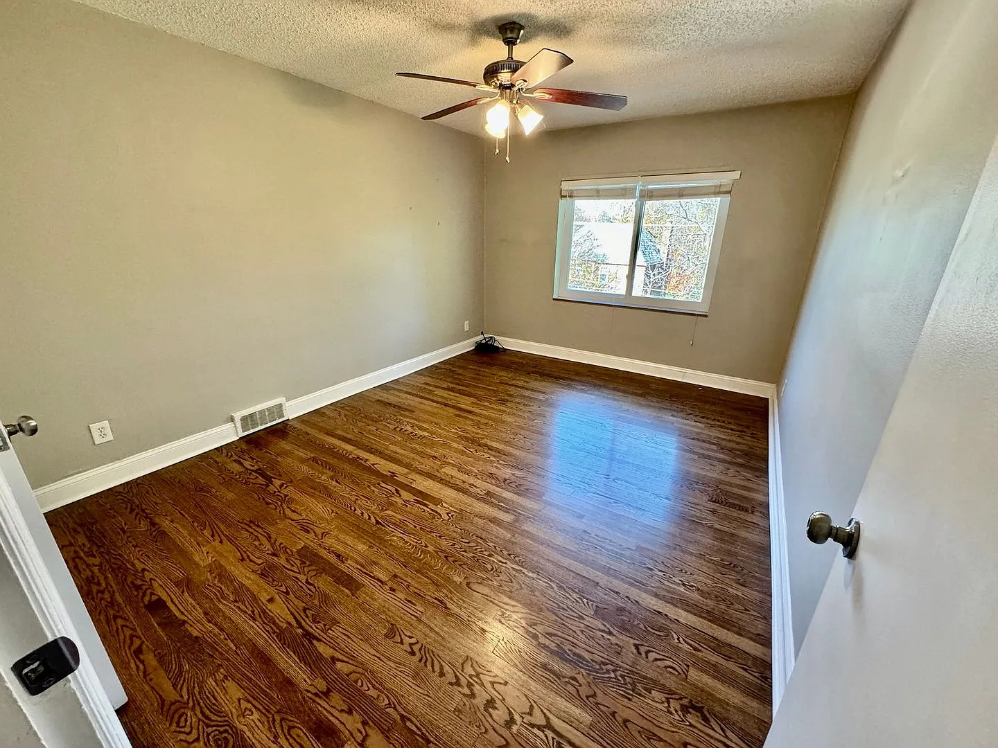 (305) 7269 Delmar Blvd — Photo 3