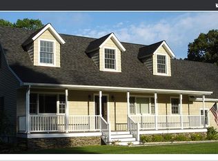 12 White Ave, Saint James, NY 11780