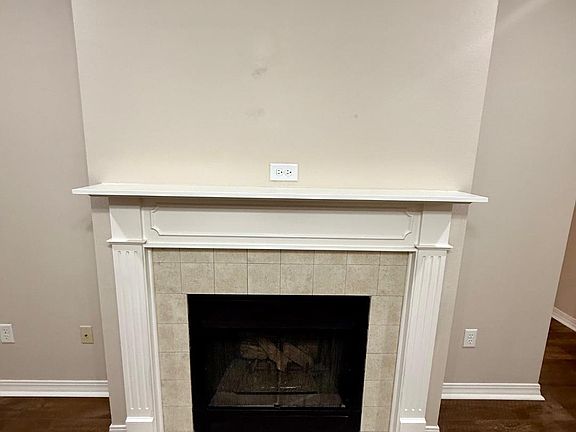 5th image of 1221 W Fairmont St