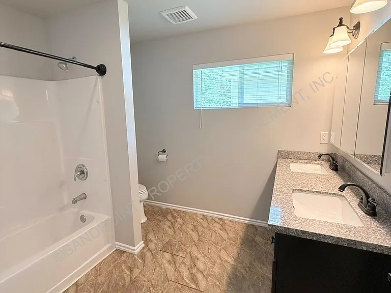 2087 Lower Pack River Rd — Photo 33