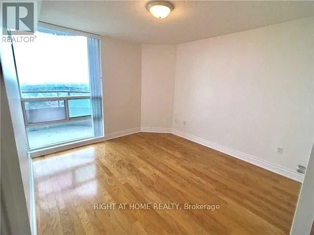 2 bed, $2,400 — Photo 4